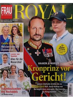 Frau im Spiegel Royal Cover