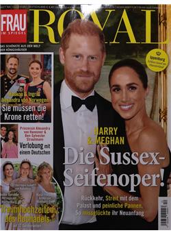 Frau im Spiegel Royal Cover