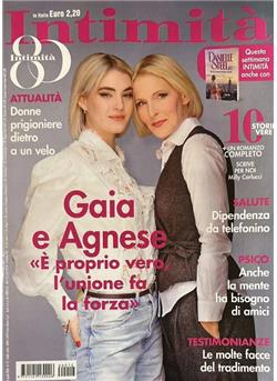 Intimita Cover