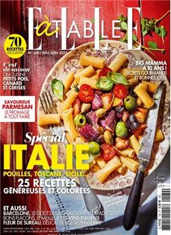 Elle à table (F) Cover